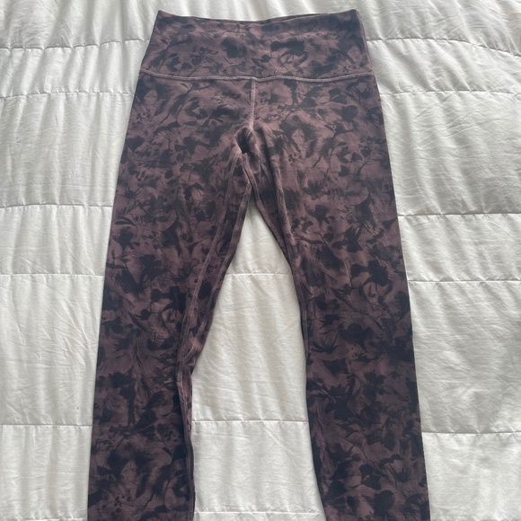Lululemon Leggings - Size 8 - Picture 1 of 3